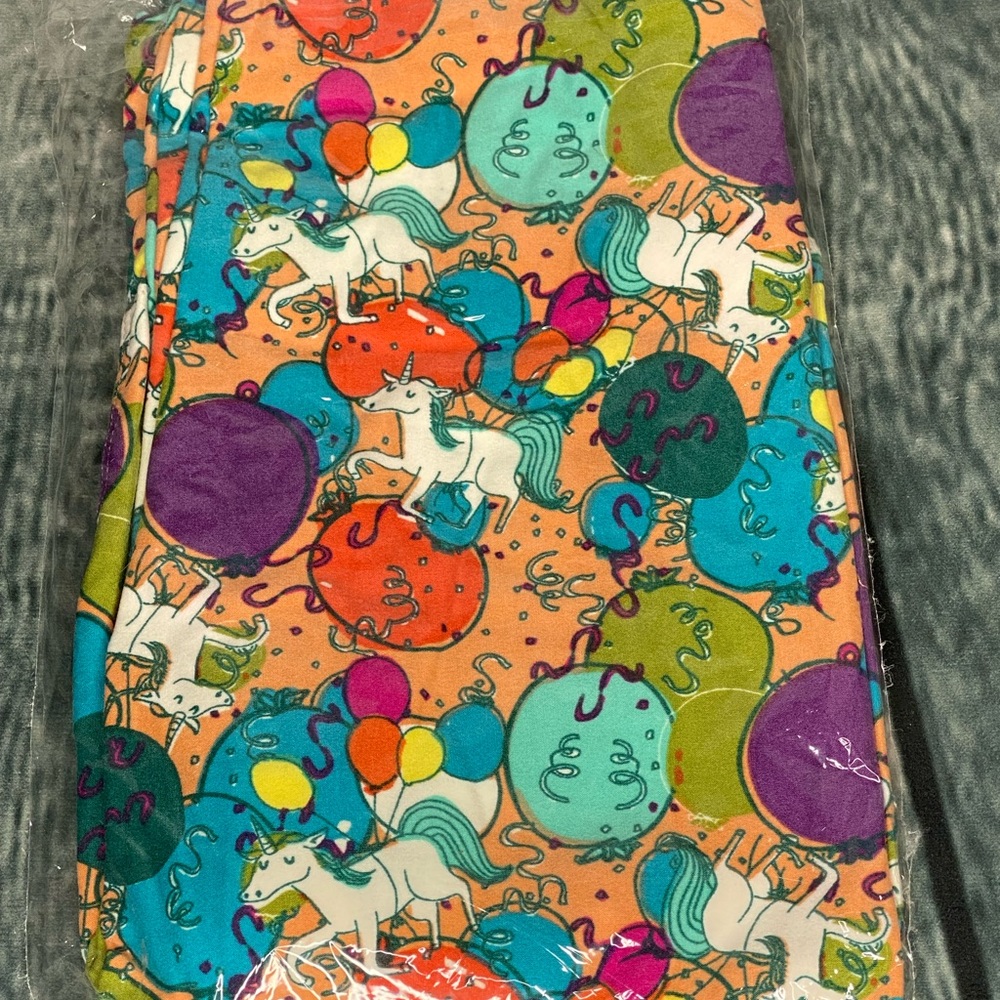 LuLaRoe Birthday Leggings OS NWT